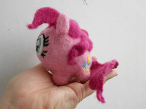 Needle Felted Pinkie Pie Chubby (Side)