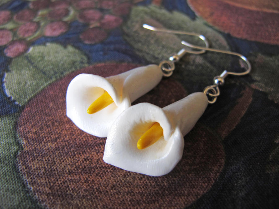 Lily Earrings