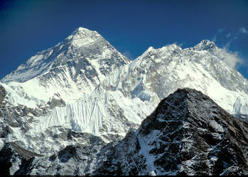 Mount Everest by MountainTigers
