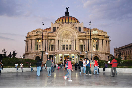 Bellas Artes en Movimiento