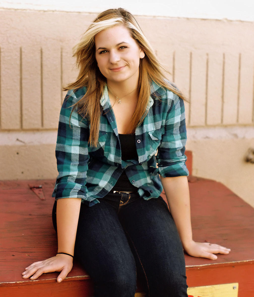Amanda Innes Amanda Portrait 2 by indigowarpz on DeviantArt