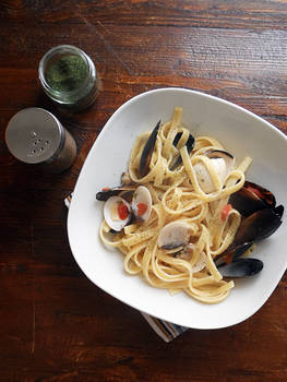 Seafood linguine