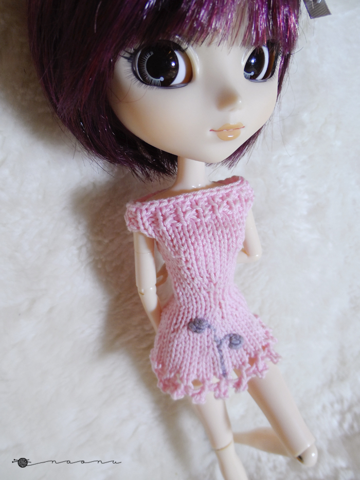 Pullip picot knit and embroidered dress