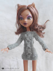 Cable sweater for Monster high