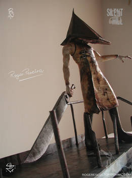 Pyramid Head. The firsts Pictures 1