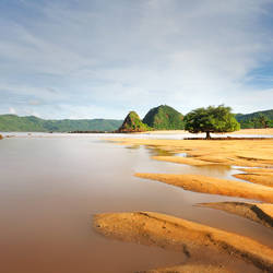 Putri Mandalika Beach