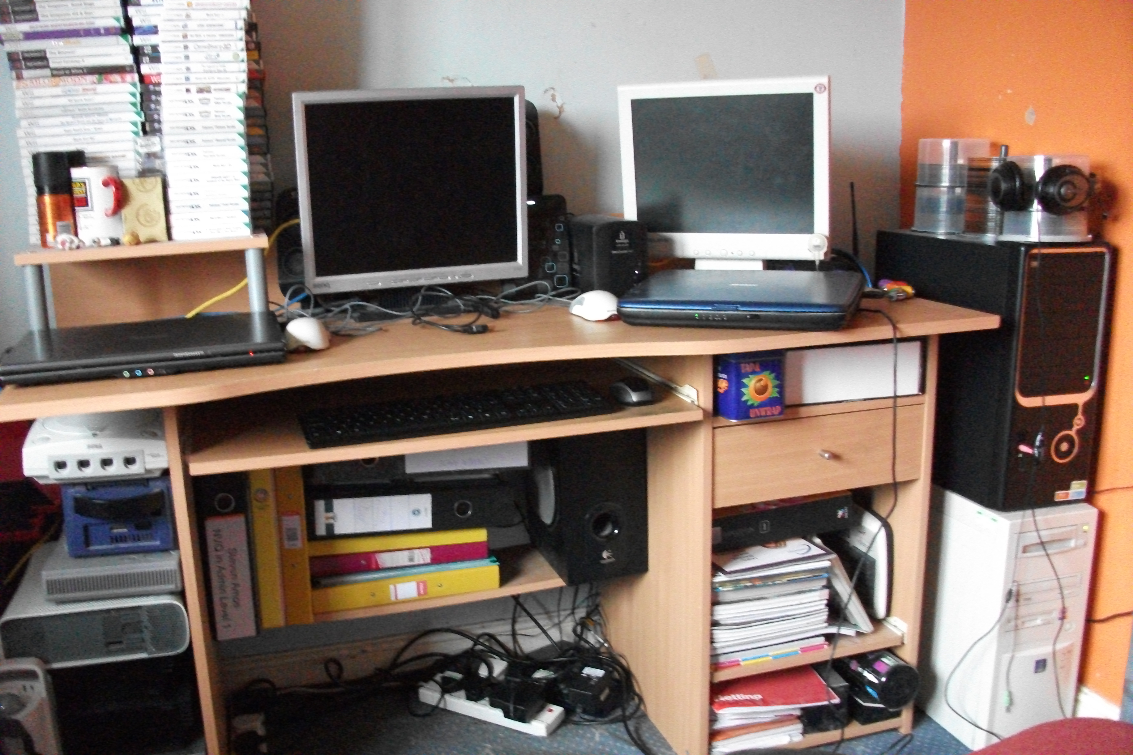 My Desk Setup W O Bamboo By Kiosuke124 On Deviantart My Desk Setup W O Bamboo By Kiosuke124