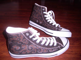 Chucks are love : D