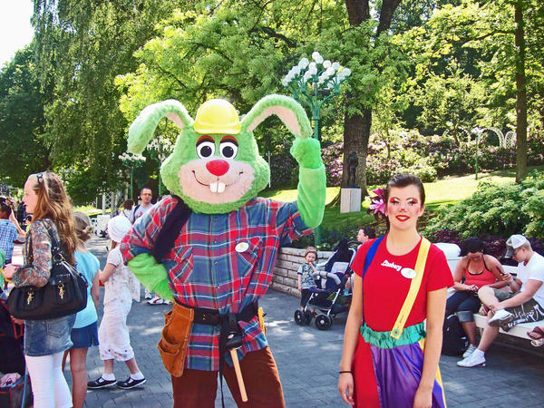 Liseberg bunny an a clown by SoCammo on DeviantArt
