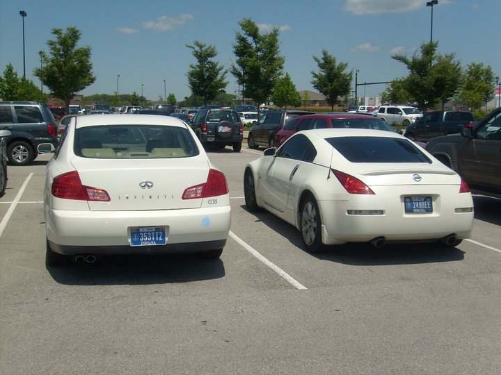 Infiniti G35 vs Nissan 350Z