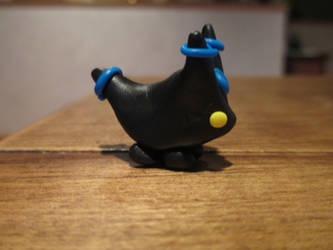 Shiny Umbreon Mini Figurine