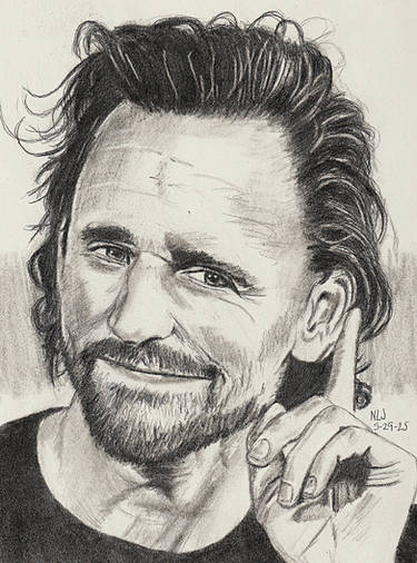 Tom Hiddleston 8