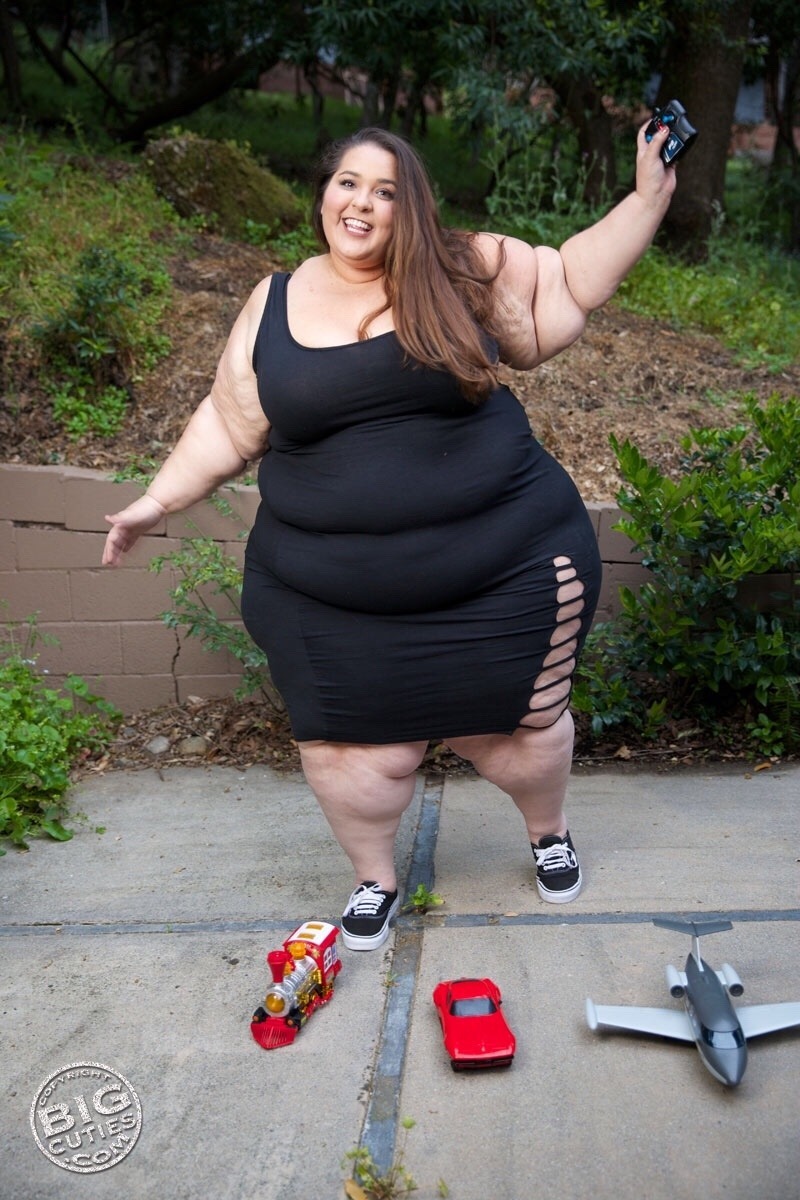 Ssbbw Boberry outside by sbbwlover01 on DeviantArt