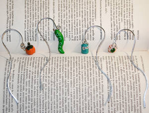 Wire bookmarks