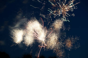 Distorted Fireworks 009