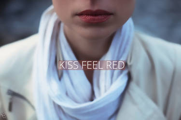 kiss feel red