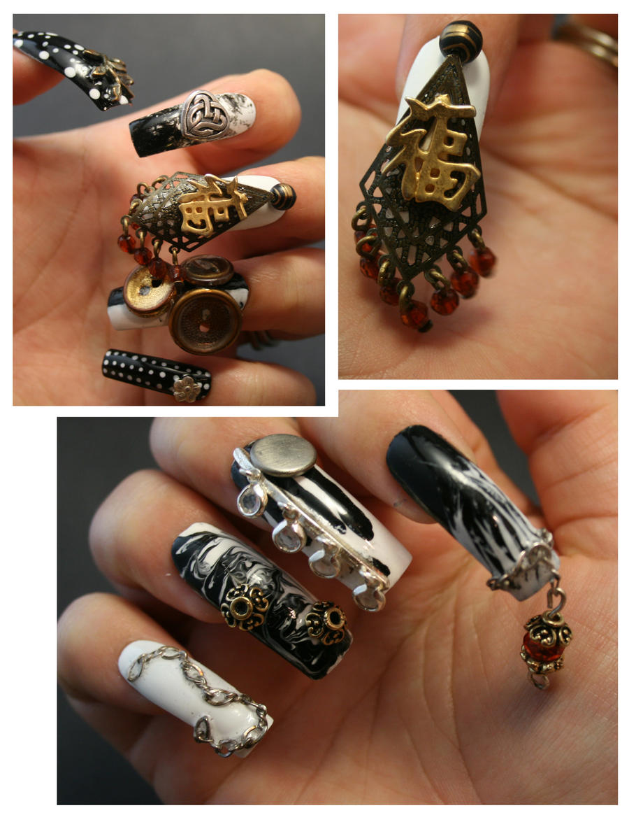 3D Nail Art in Black and White