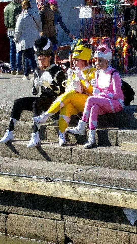 The Power Rangers Smoke Cigarettes by bettybrink on DeviantArt