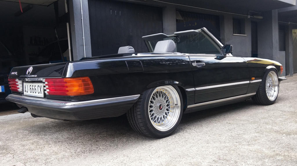 mercedes r107 by danilobrio on DeviantArt