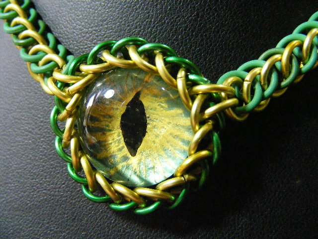 Green And Yellow Ice Eye Stretchy Necklace