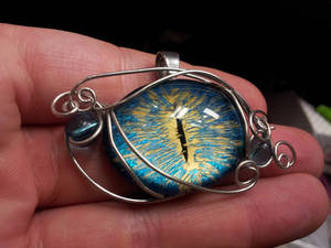 Simple wrap eye in blue and yellow