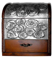 ROSES CHEST (FRONT)