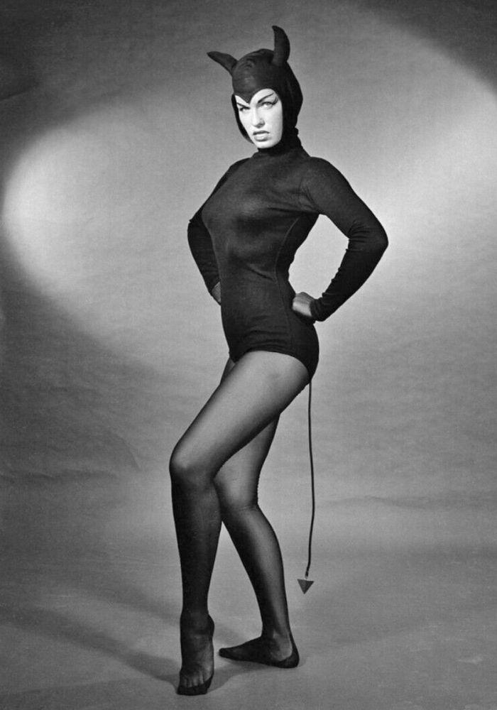 Bettie Page Devil by HeskethCarmezon on DeviantArt