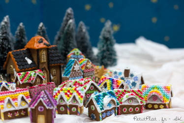 Miniature Gingerbread Houses