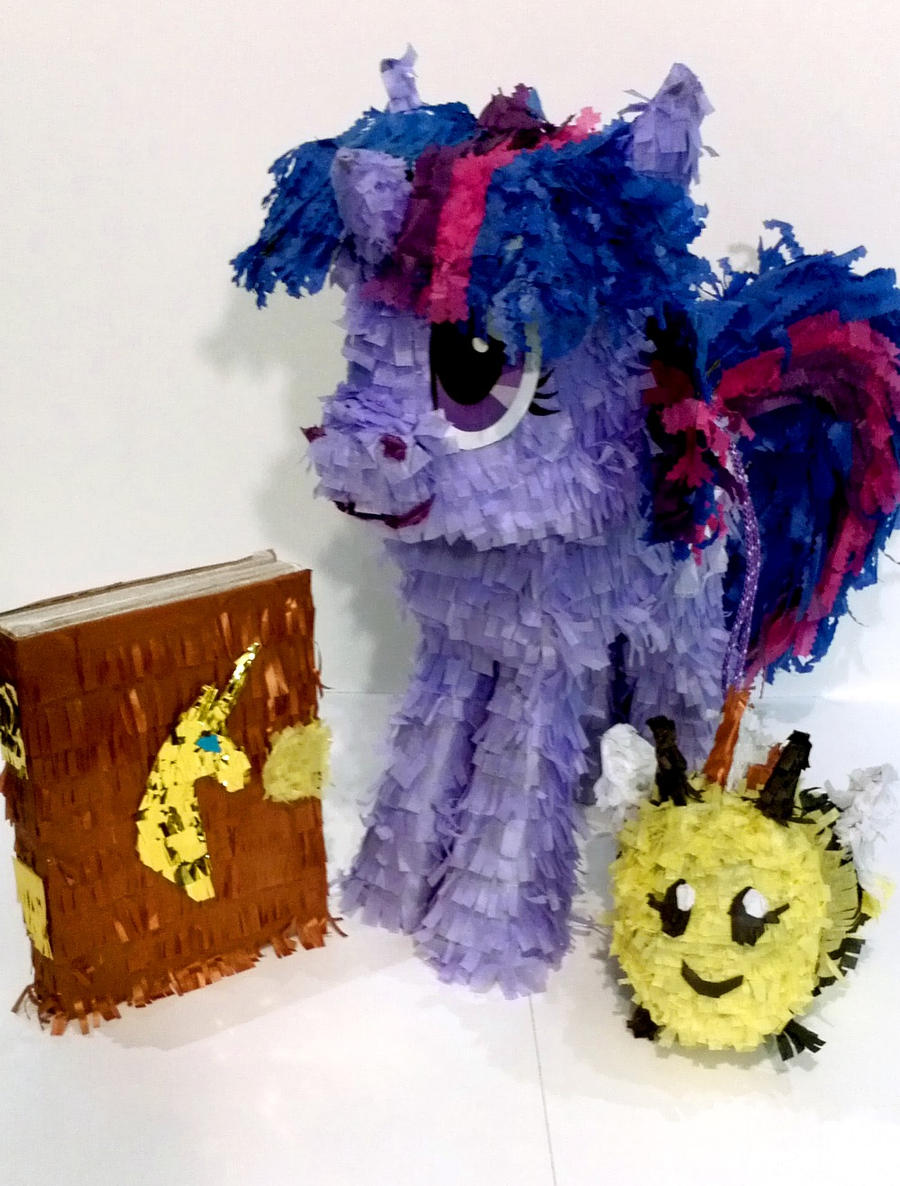 Twilight Sparkle Pinata Accessories