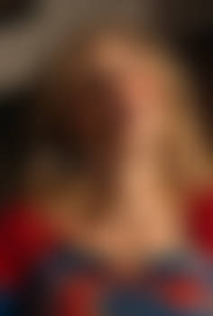 Supergirl New Year's Eve 01 MP4 e WITH SOUND