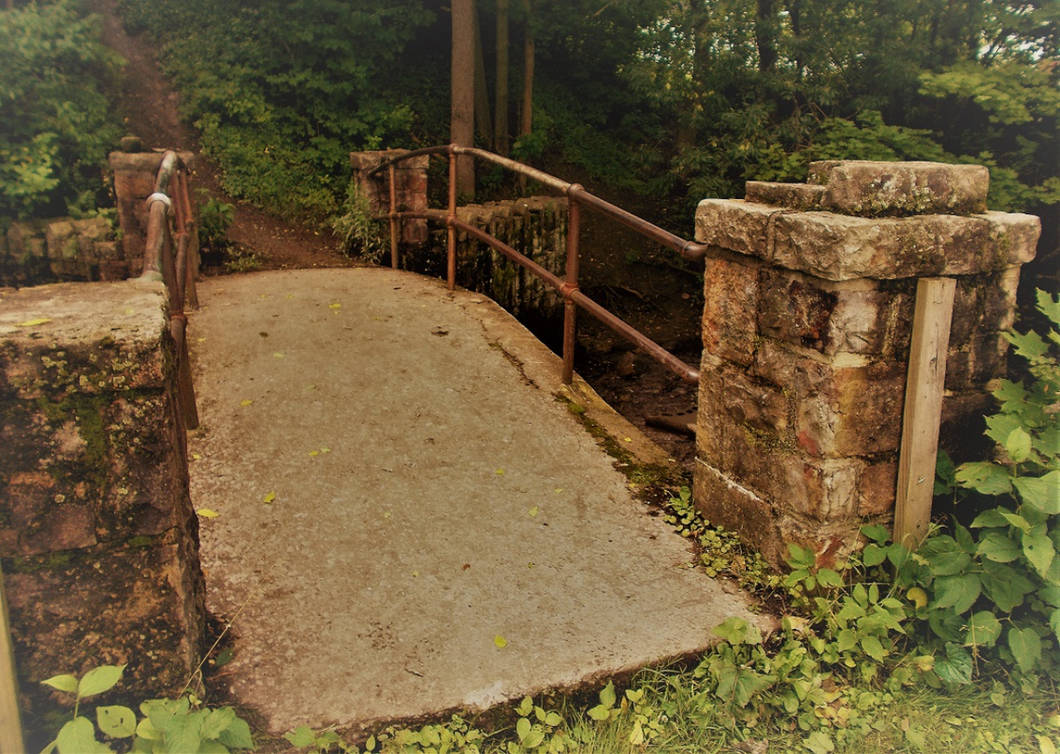 The Ol' Stone Bridge by JOHNNYFB