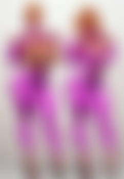Twin synchronicity 
