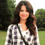 Selena Gomez Action 4