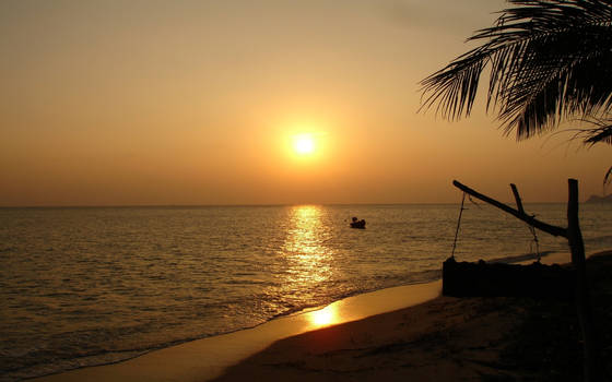 Sunset at Srithanu Bay