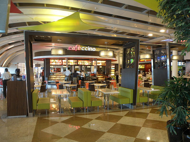 Терминал фуд. Терминал фудкорт. Апаран food Court. Кафе в аэропорту. Фудкорт в аэропорту.