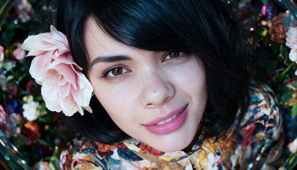 Blooming Gaze: Where Light Meets Spring