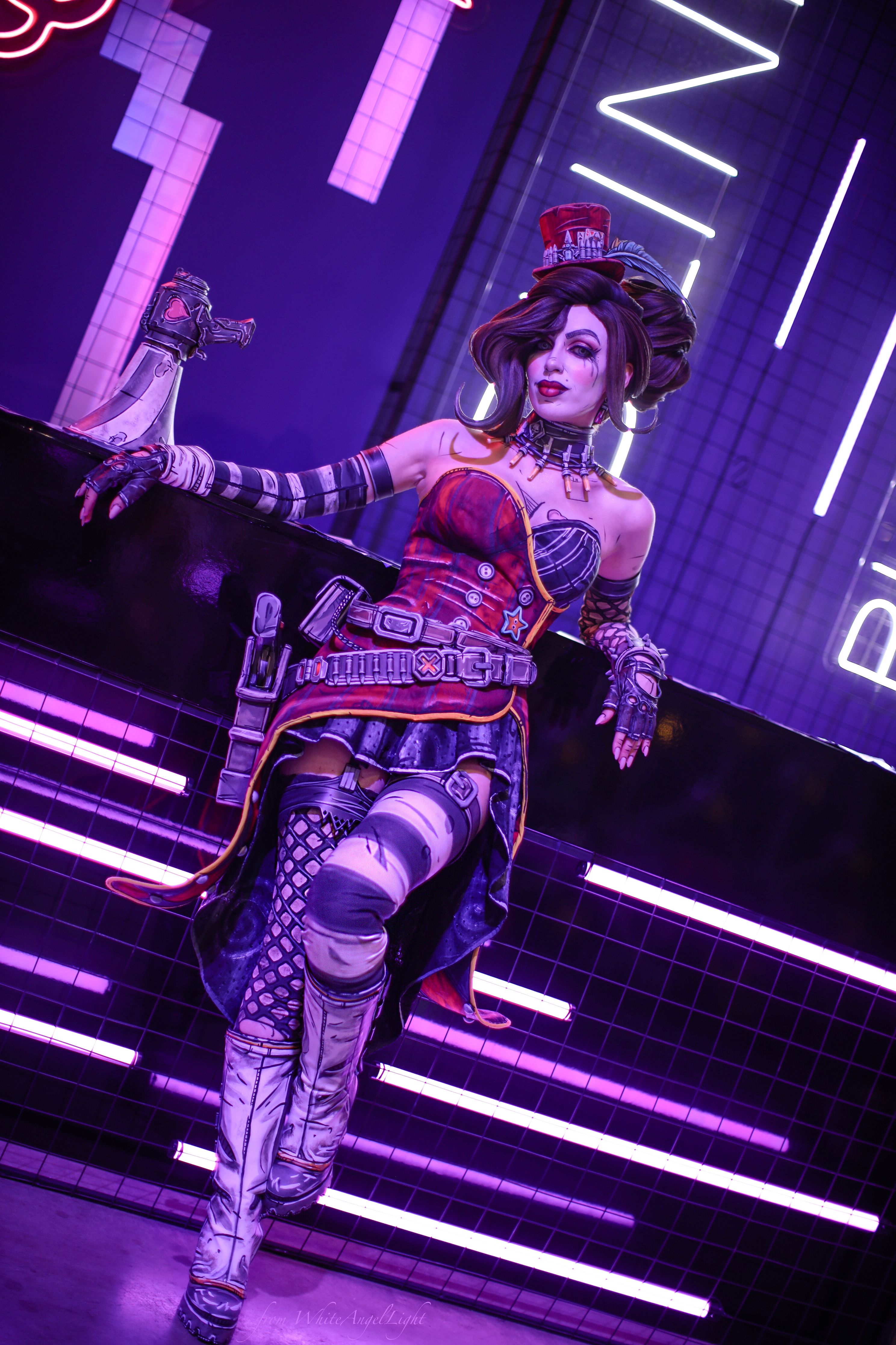 Mad Moxxi cosplay - Borderlands 3 by DariaRooz on DeviantArt