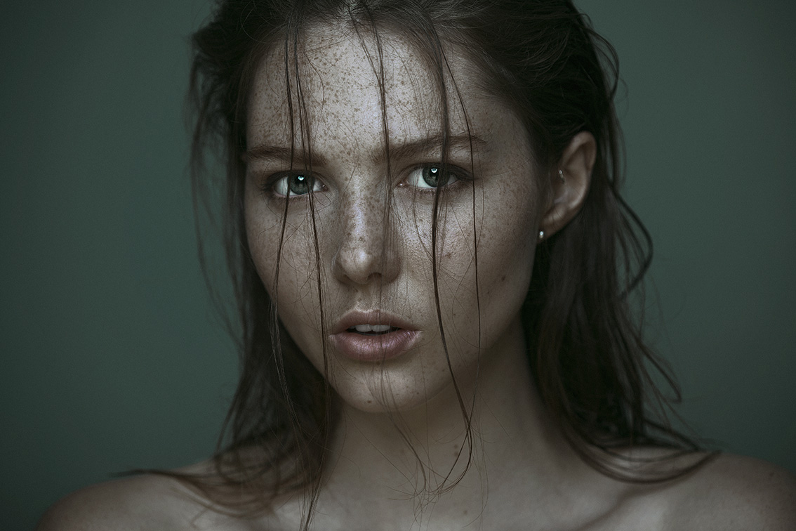 rollover retouch: freckles