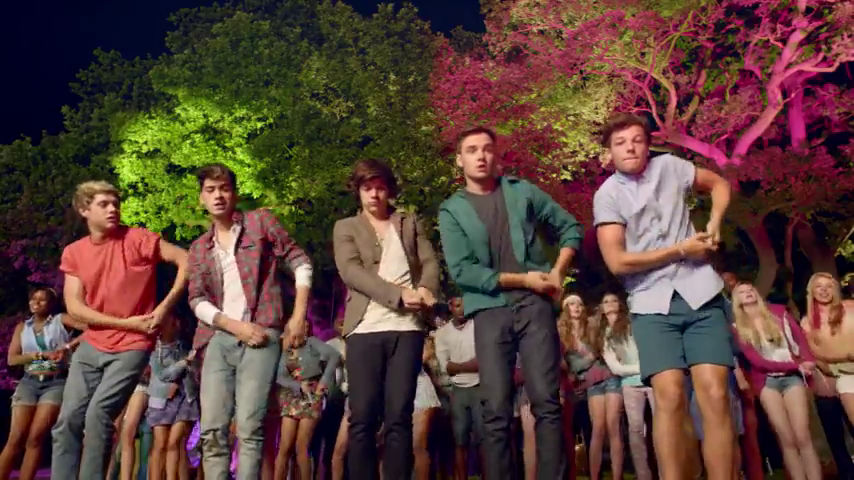 One Direction Live While We Re Young By Yetzareth On Deviantart