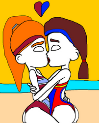SUP-FAN's Belle X Caitlin At The Beach