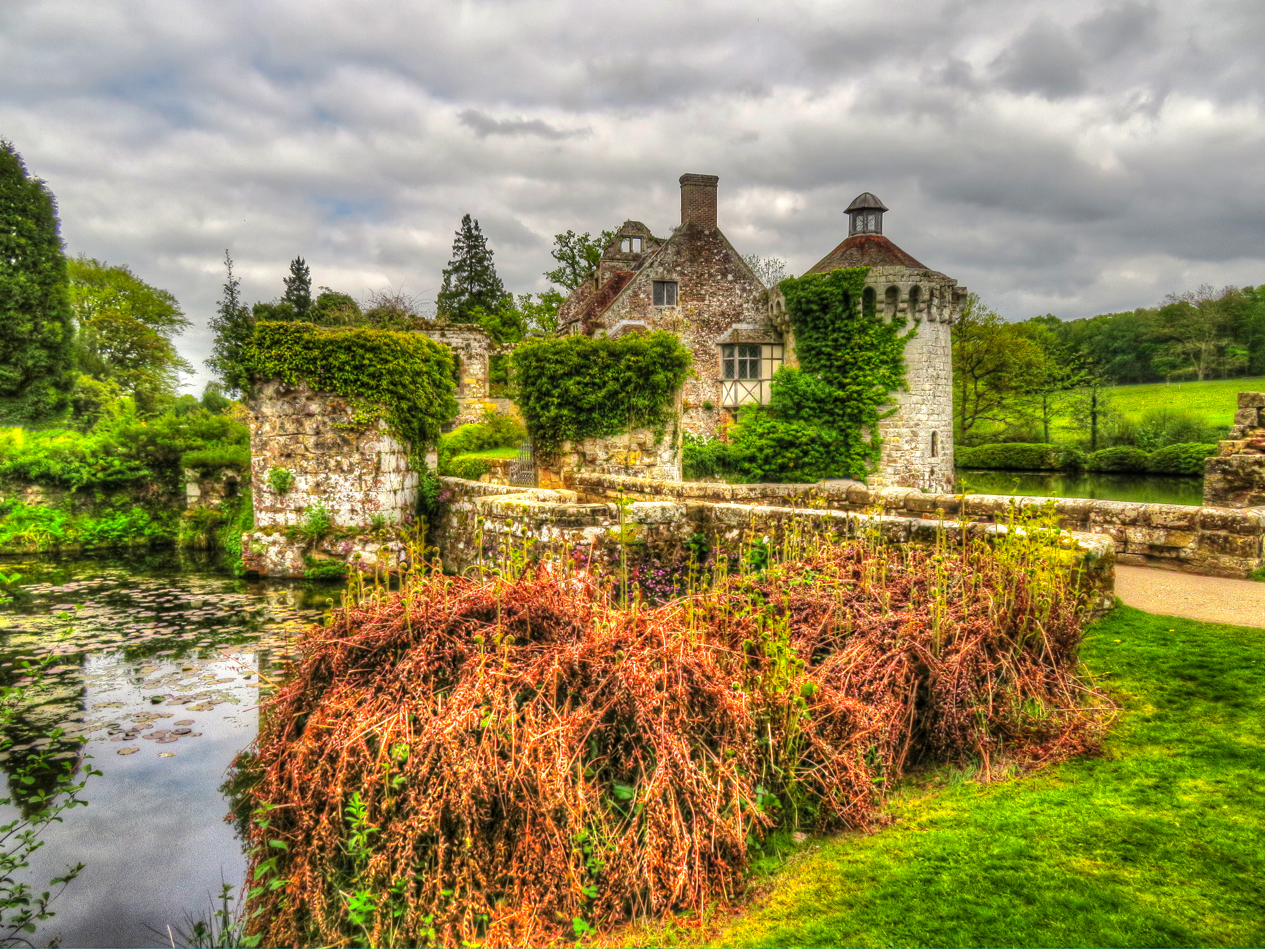 Scotney Castle