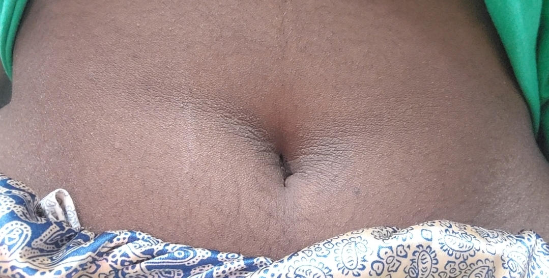 Mah belly button (again) by LucreciaGuerrero on DeviantArt