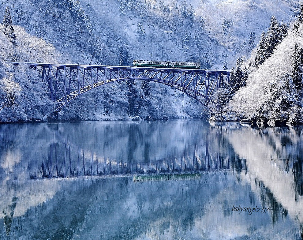 Зима Мира Фото