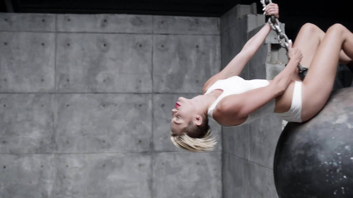 Miley Cyrus - Wrecking Ball Gif . by MileySexy on DeviantArt.