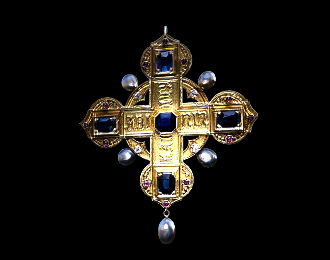 Renaissance Cross Pendant freebie by dazinbane on DeviantArt