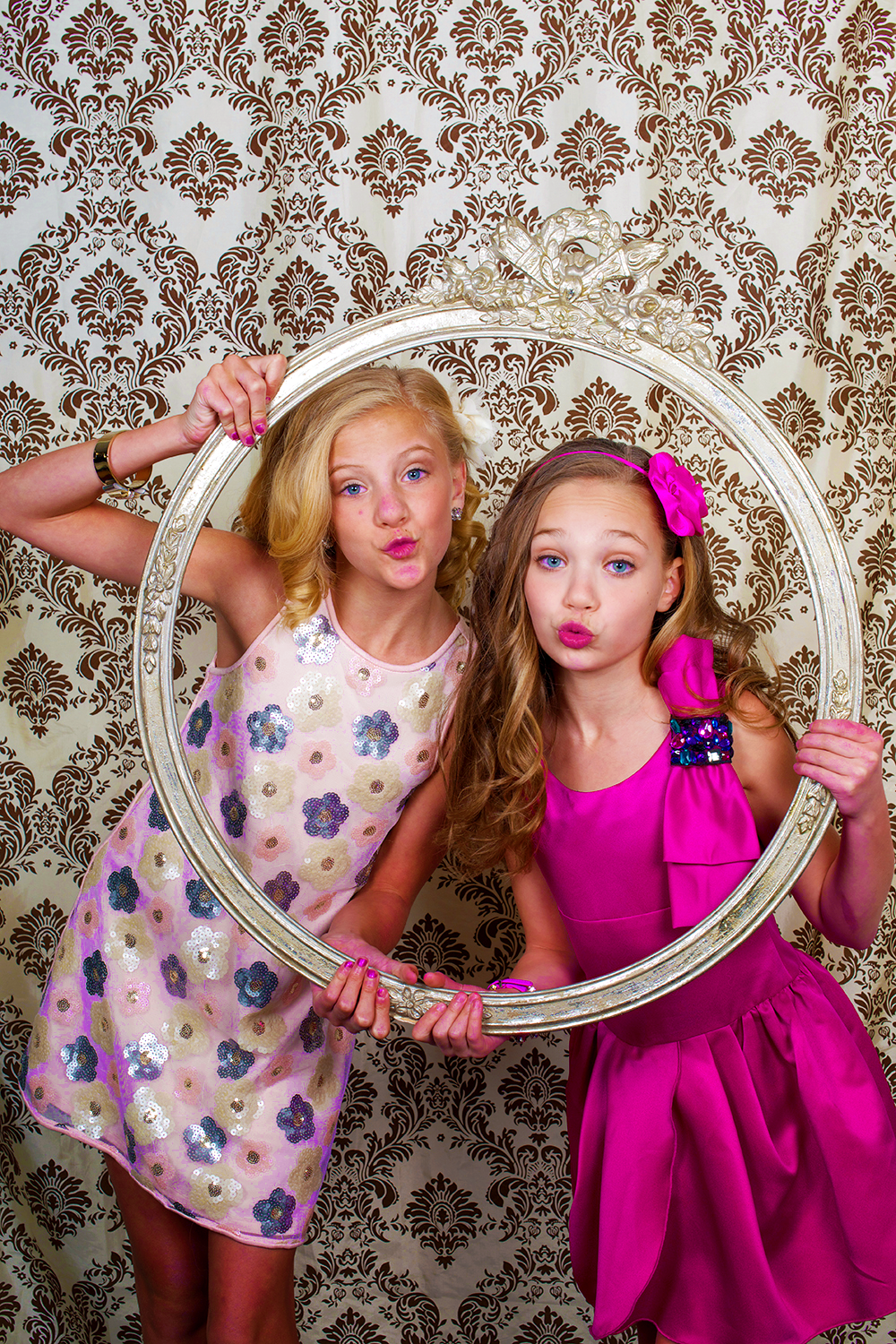 Paige and Maddie PSD by dance-moms on DeviantArt