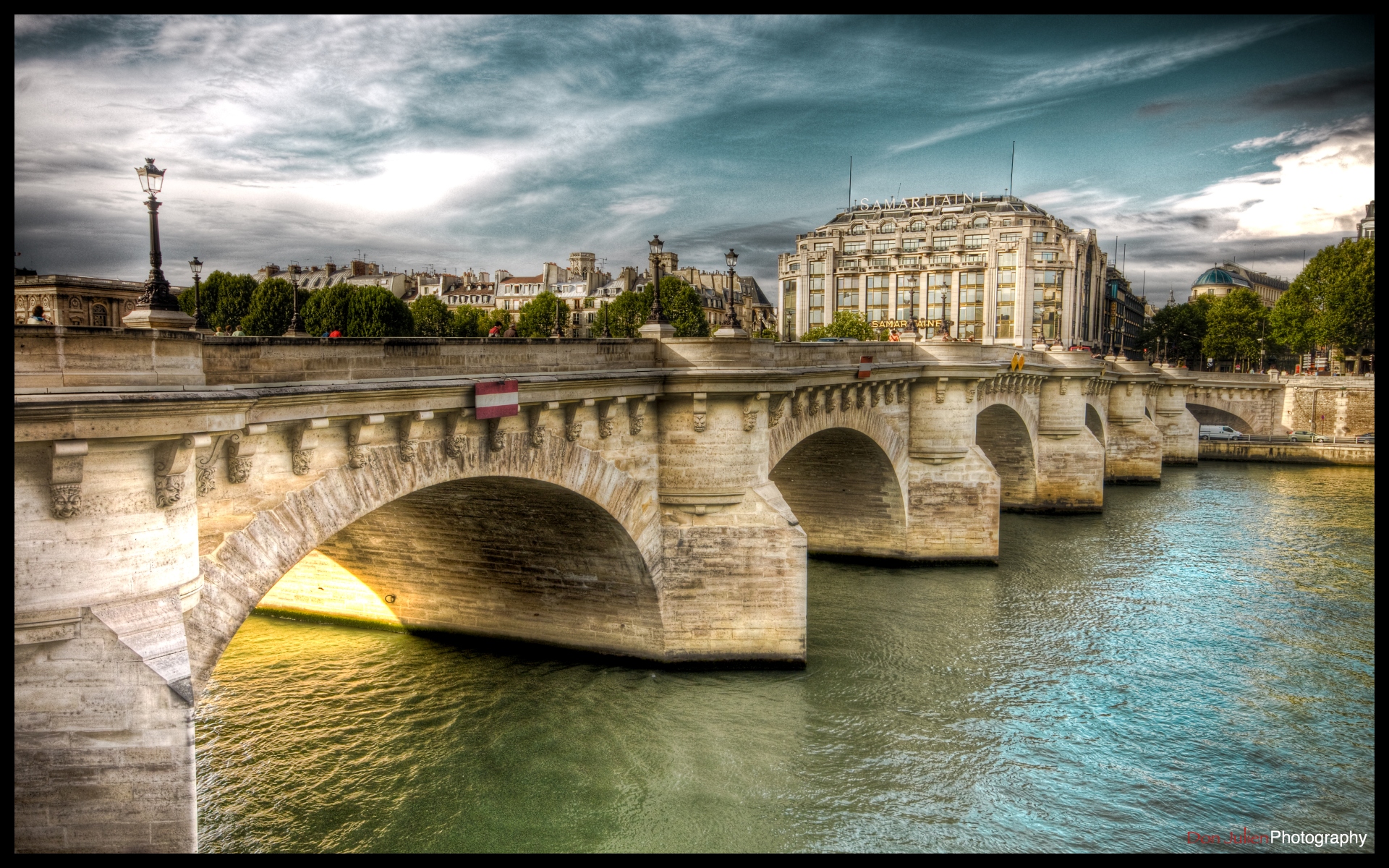 Paris  - River side III WP