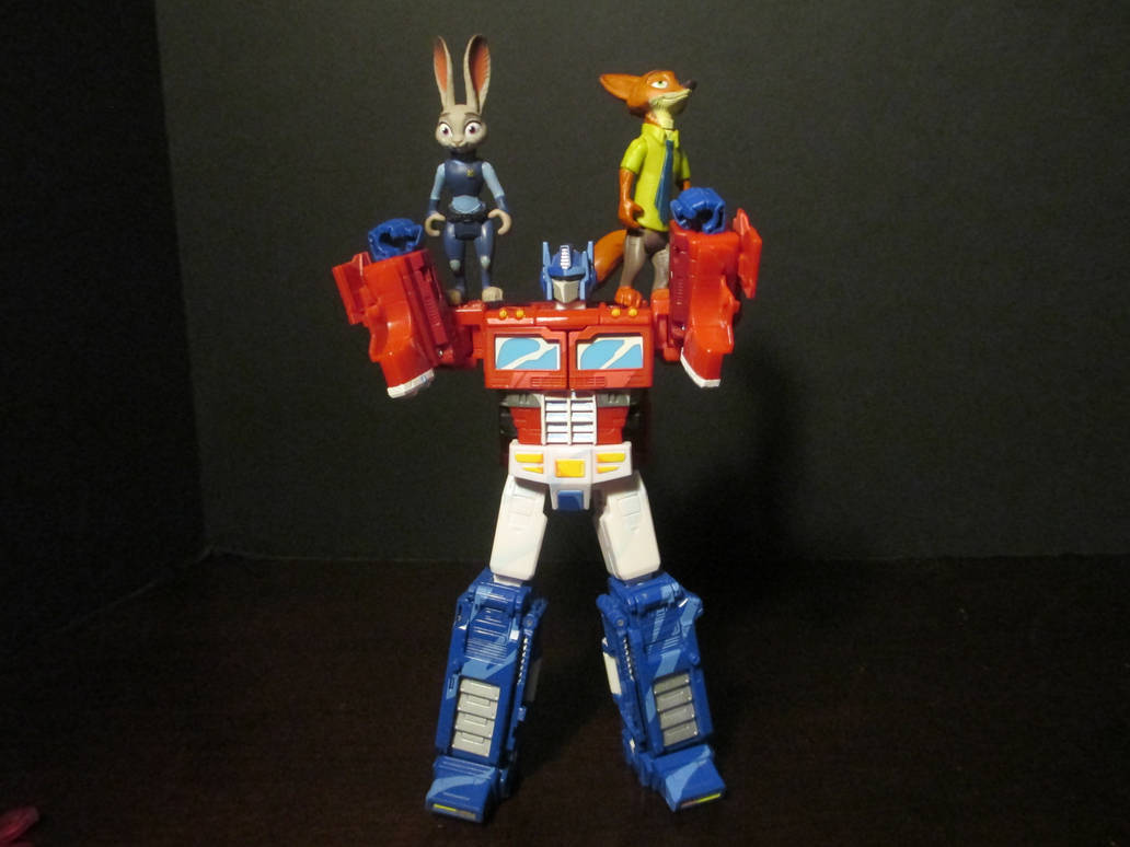 35th Anniversary Optimus Prime by HueyHolmes on DeviantArt
