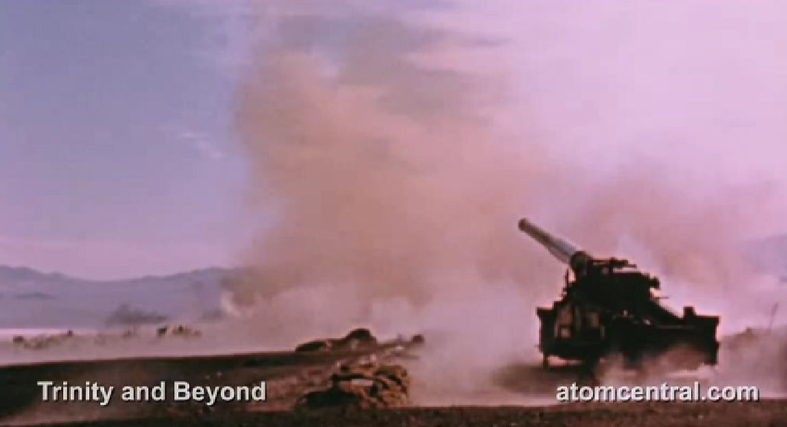 артиллерия залп 2а65. взорванные пушками. залп из пушки. залп линкора миссури. взорванные пушками.