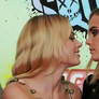 Margot Robbie make out with Cara DeLevigne